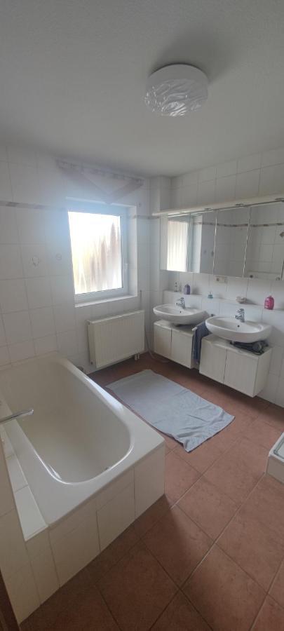 Ferienwohnung Zwischen Rhein Und Schwarzwald Bischweier Luaran gambar